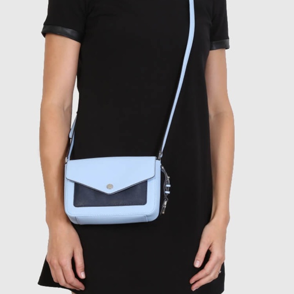 MICHAEL KORS GREENWICH DUAL COLOR POCKET SMALL FLAP CROSSBODY Sky/Navy - Picture 2 of 12